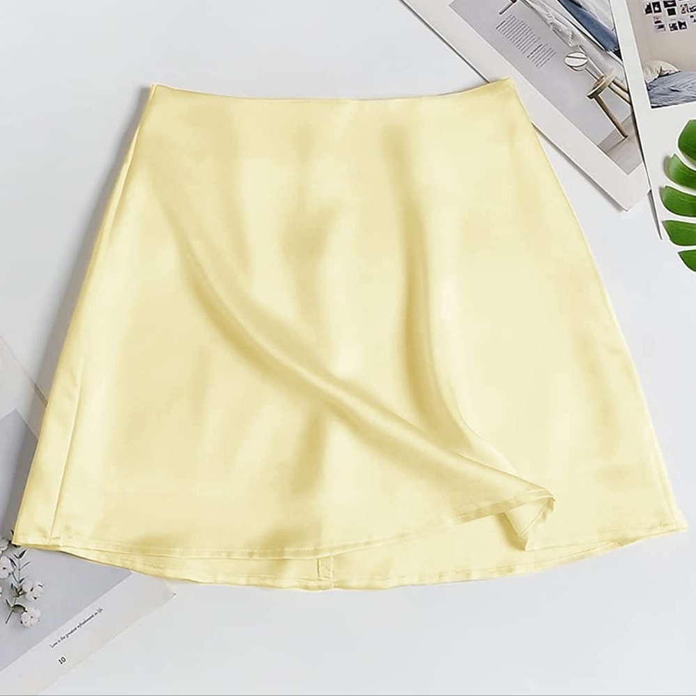 Yellow skirt